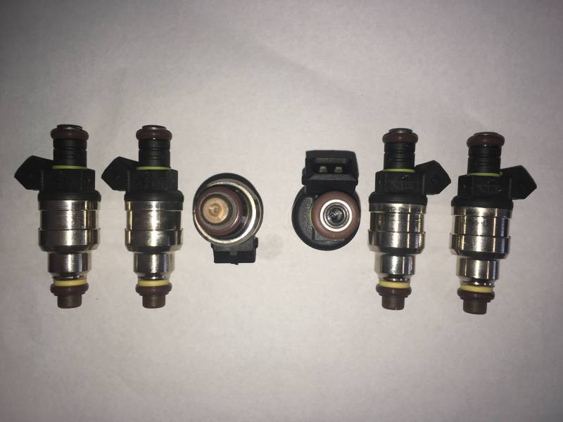 thumbnail image 2 of Dimar Motorsports Genuine Bosch 30lb 315cc Fuel Injector Set – Remanufactured – 8 Injectors – For 5.0L 7.5L V8 2 of 5